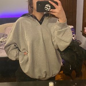 NWT brandy melville archer sweatshirt